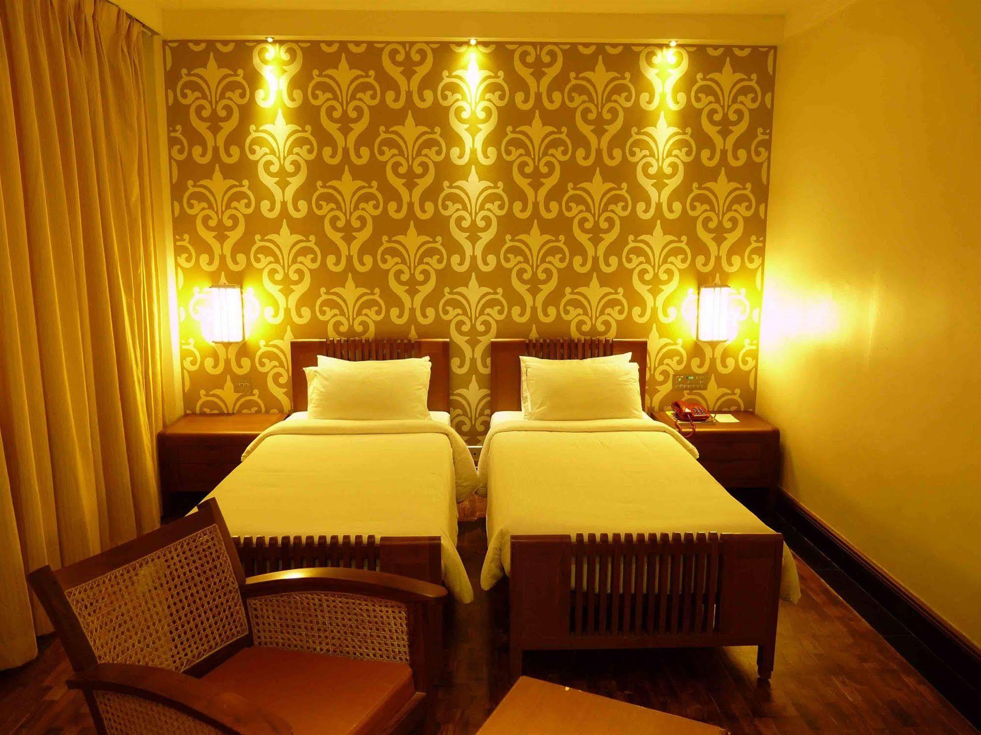 Grand Hotel Kochi Ngoại thất bức ảnh