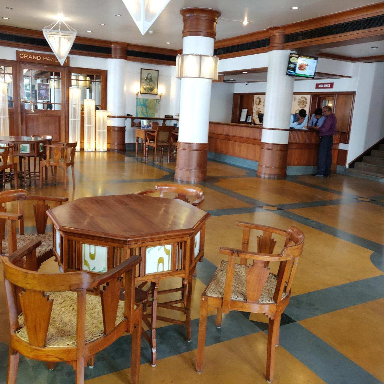 Grand Hotel Kochi Ngoại thất bức ảnh